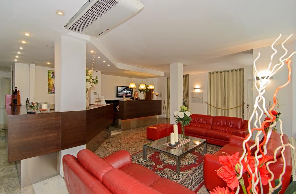מרינה די מסה Hotel Scandinavia מראה חיצוני תמונה