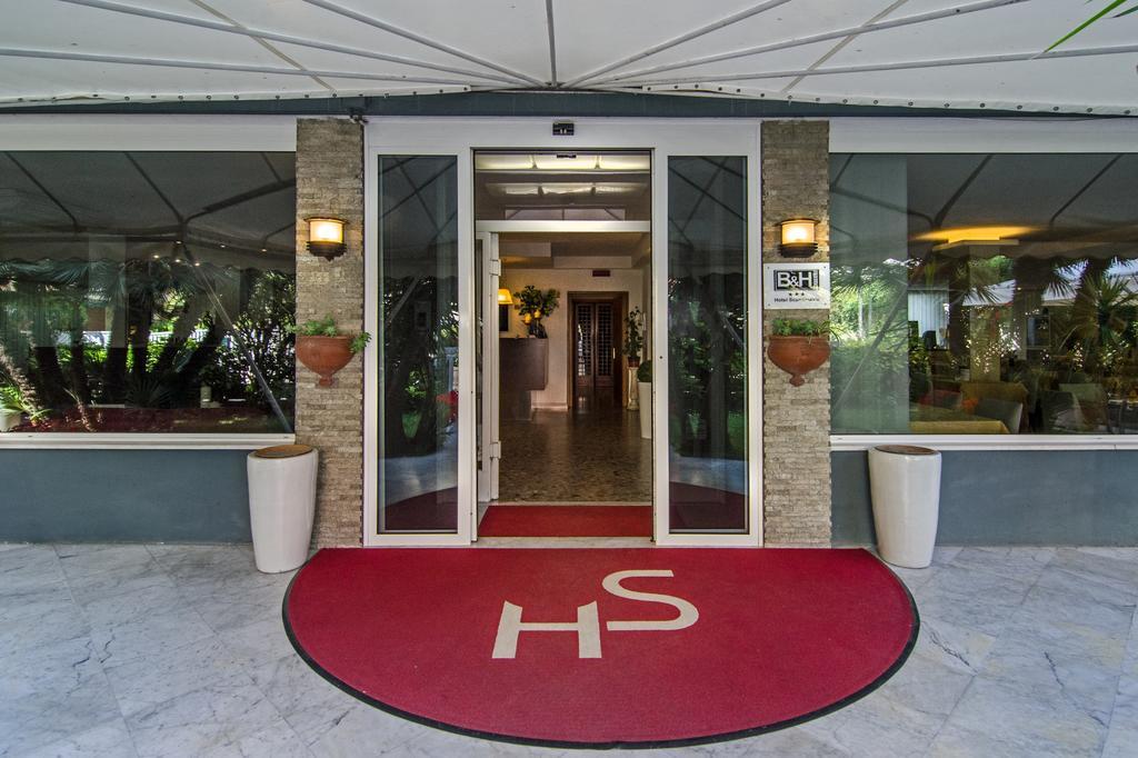 מרינה די מסה Hotel Scandinavia מראה חיצוני תמונה